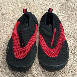 Toddler Boys 9 water shoes